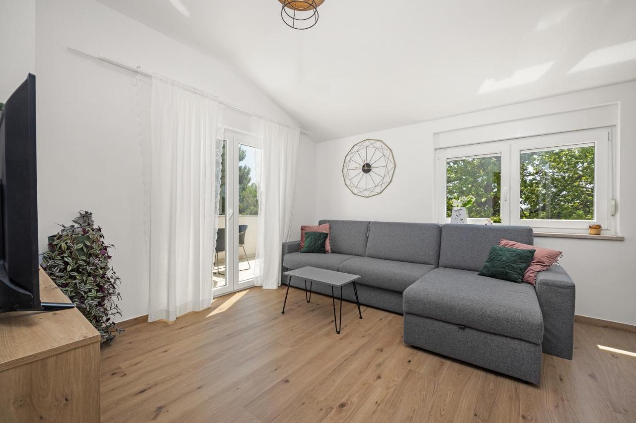 Luxury Lotus&lovor Apartment
