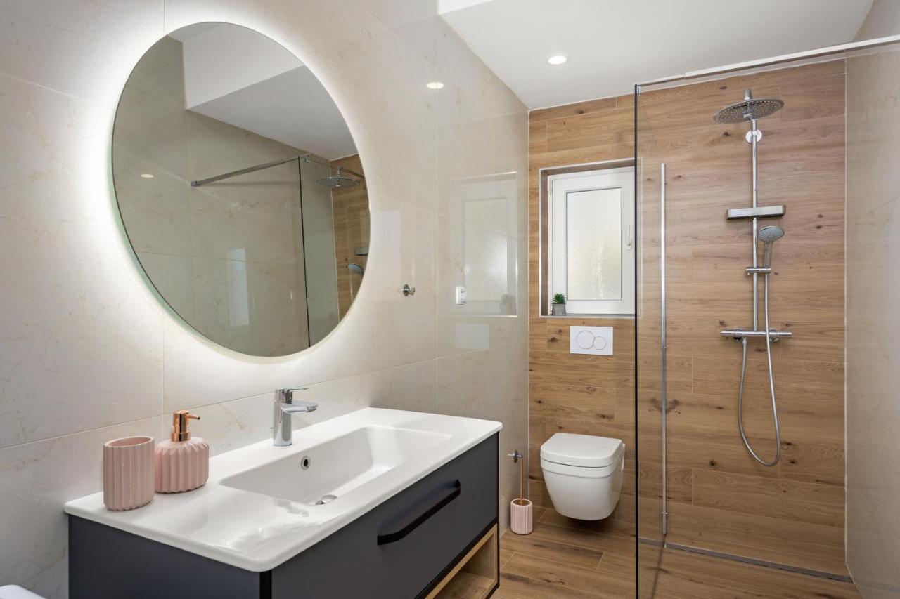 Luxury Lotus&lovor Apartment Pula