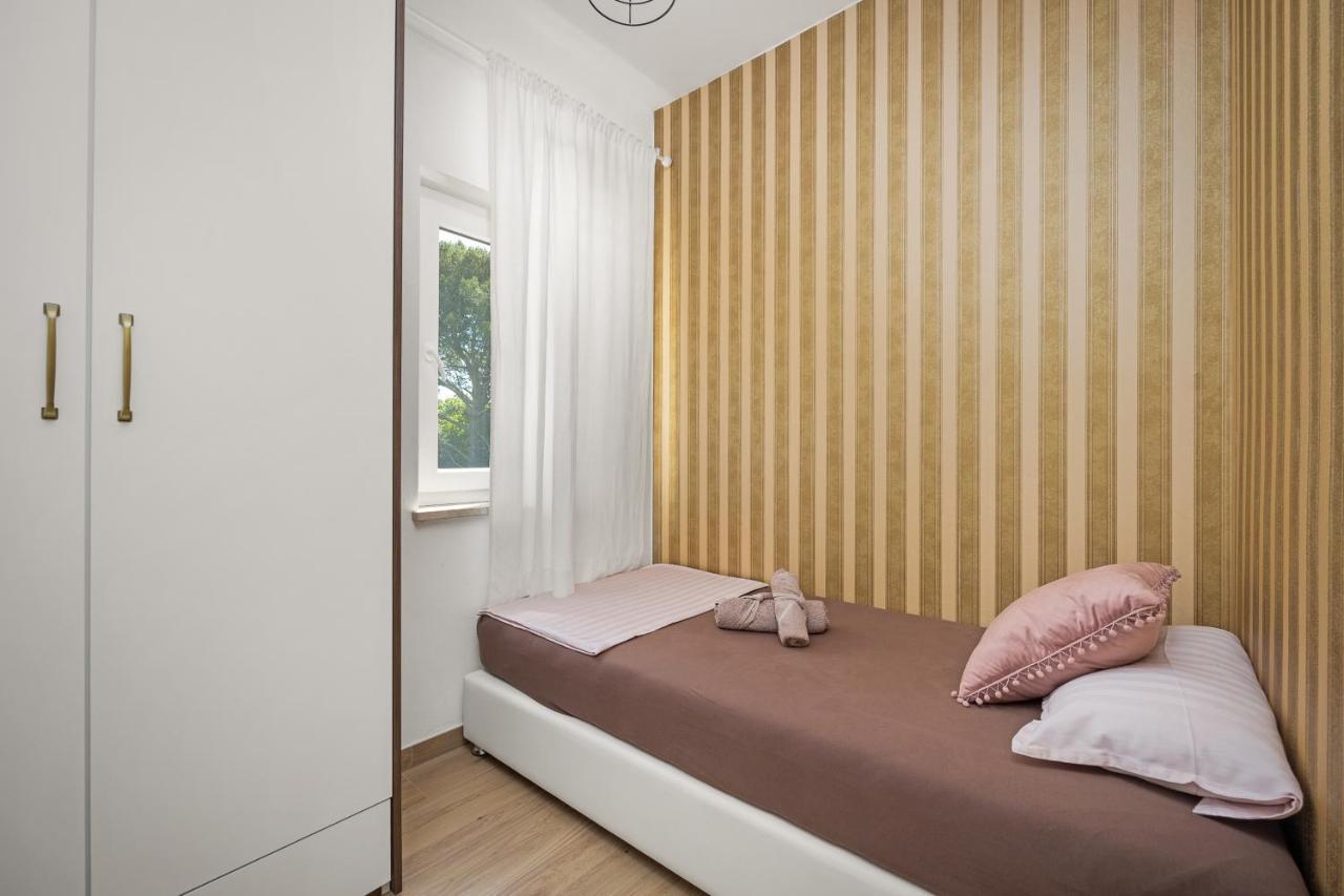 Luxury Lotus&lovor Apartment *